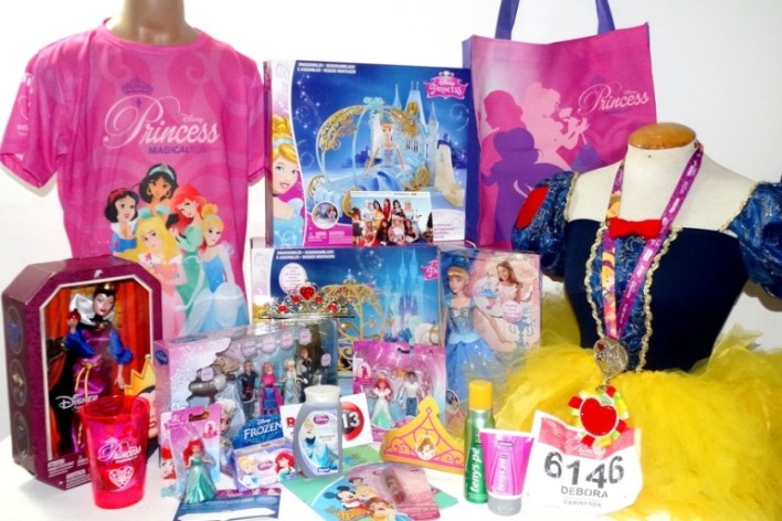 princesas-disney-princess-magical-run-2015-brancadeneve-aurora-cinderela-rapunzel-merida-anna-elsa-bela-ariel-tenis-corrida-caminhada-evento-disney-kit-770x513 (1)